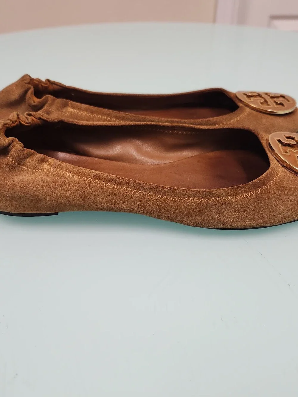 Tory Burch Tan Suede Reva Logo Ballet Flats Good  Conditions🥰😍